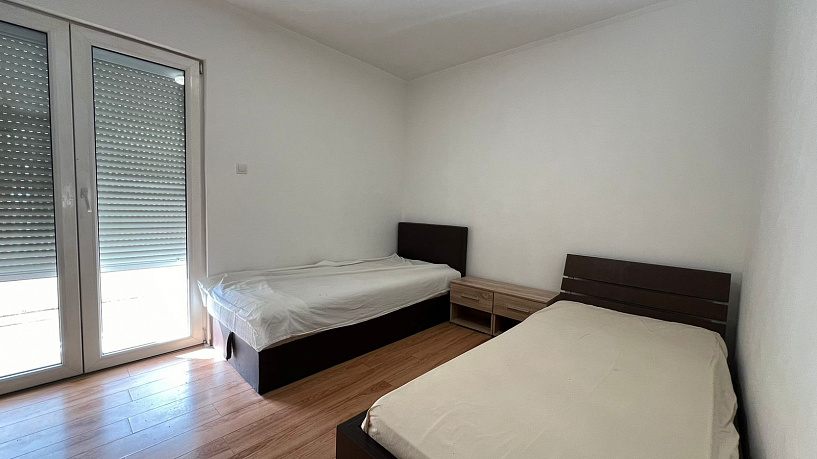 Квартира 48м2 с одной спальной комнатой и видом на море в Будве